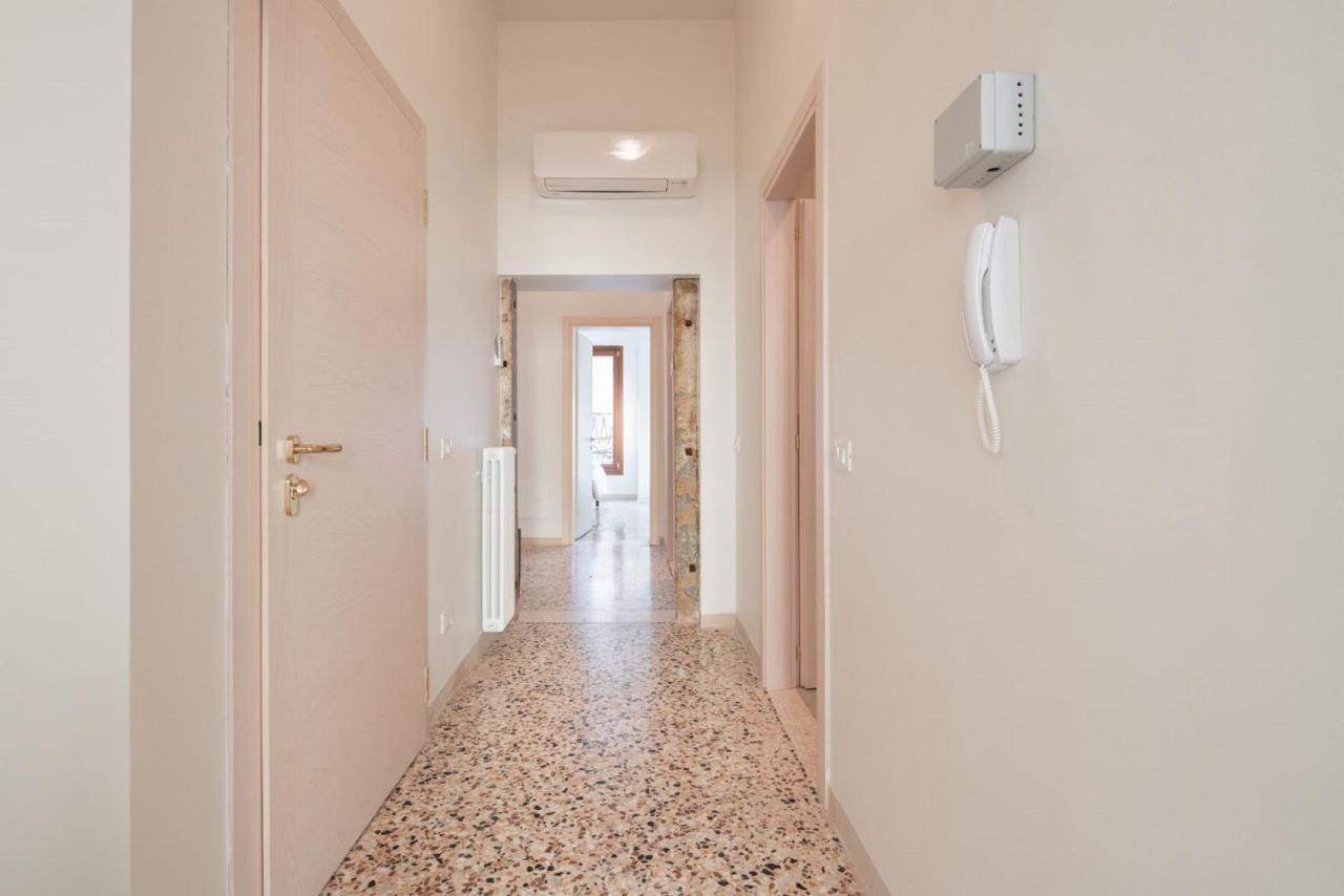 Accademia Charm Apartments By Wonderful Italy Veneţia Exterior foto
