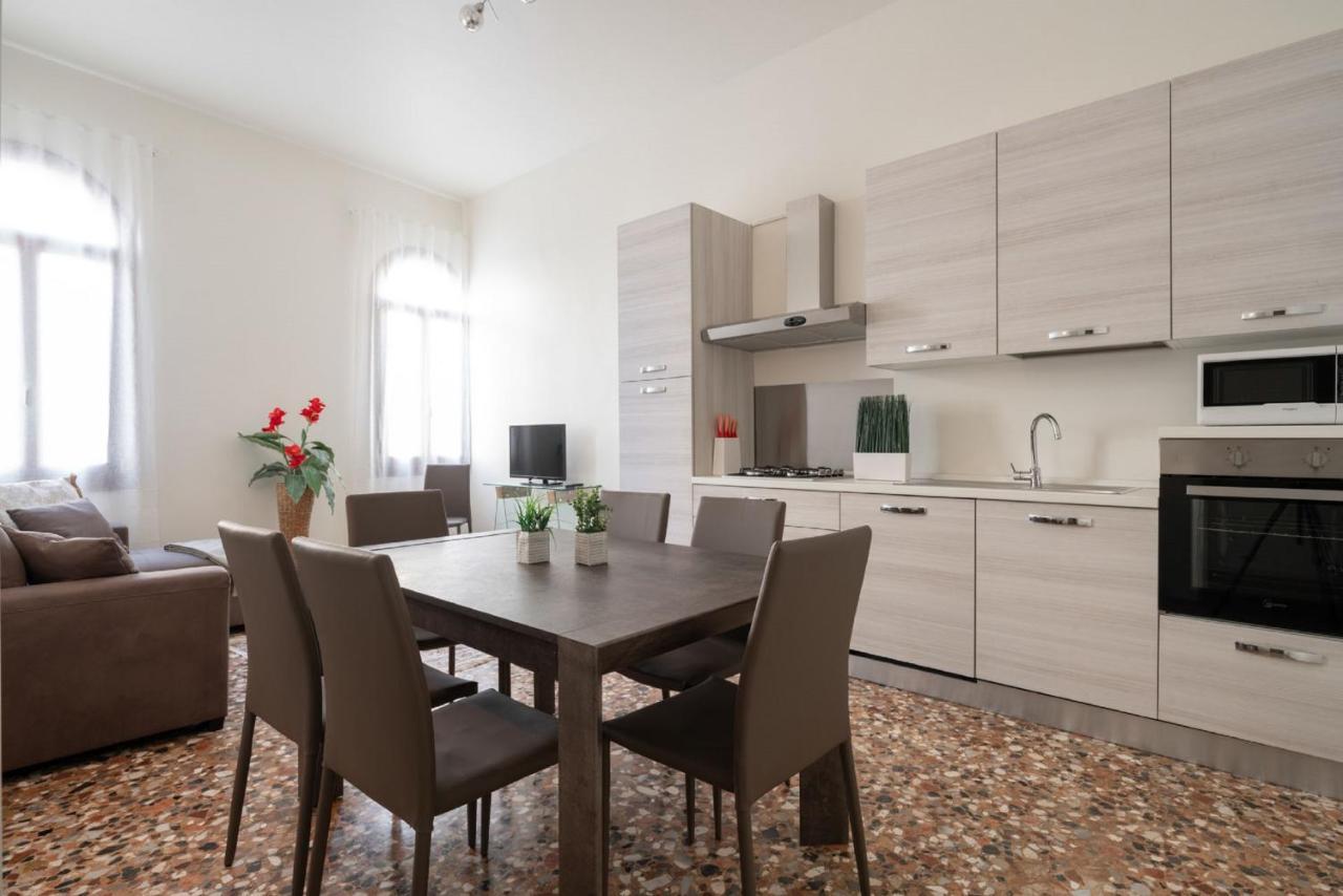 Accademia Charm Apartments By Wonderful Italy Veneţia Exterior foto