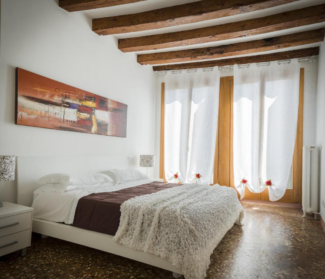 Accademia Charm Apartments By Wonderful Italy Veneţia Exterior foto