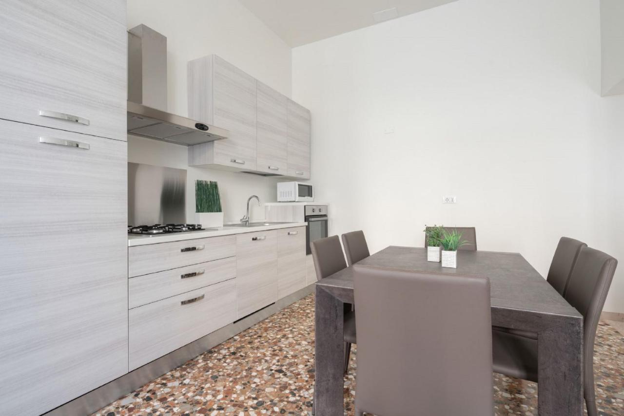 Accademia Charm Apartments By Wonderful Italy Veneţia Exterior foto