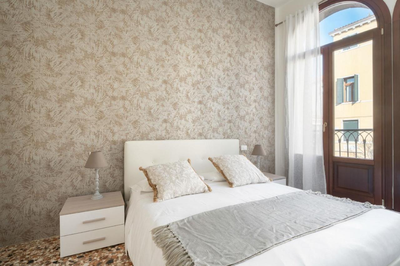 Accademia Charm Apartments By Wonderful Italy Veneţia Exterior foto
