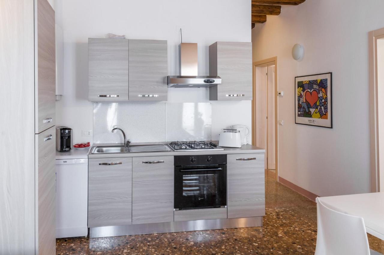 Accademia Charm Apartments By Wonderful Italy Veneţia Exterior foto