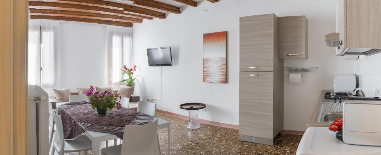 Accademia Charm Apartments By Wonderful Italy Veneţia Exterior foto