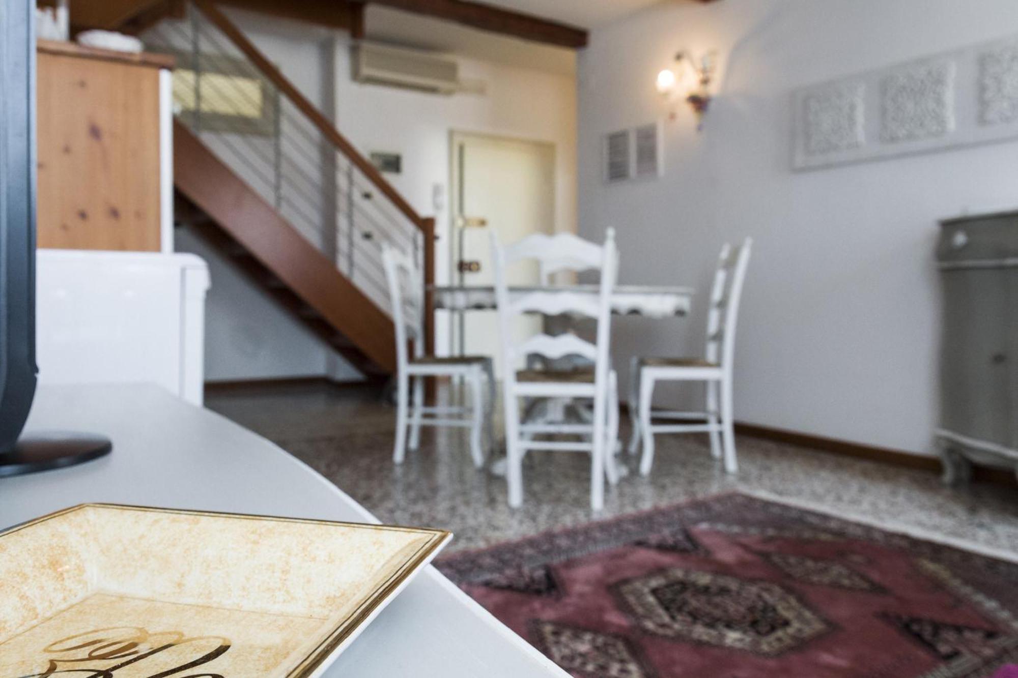 Accademia Charm Apartments By Wonderful Italy Veneţia Exterior foto