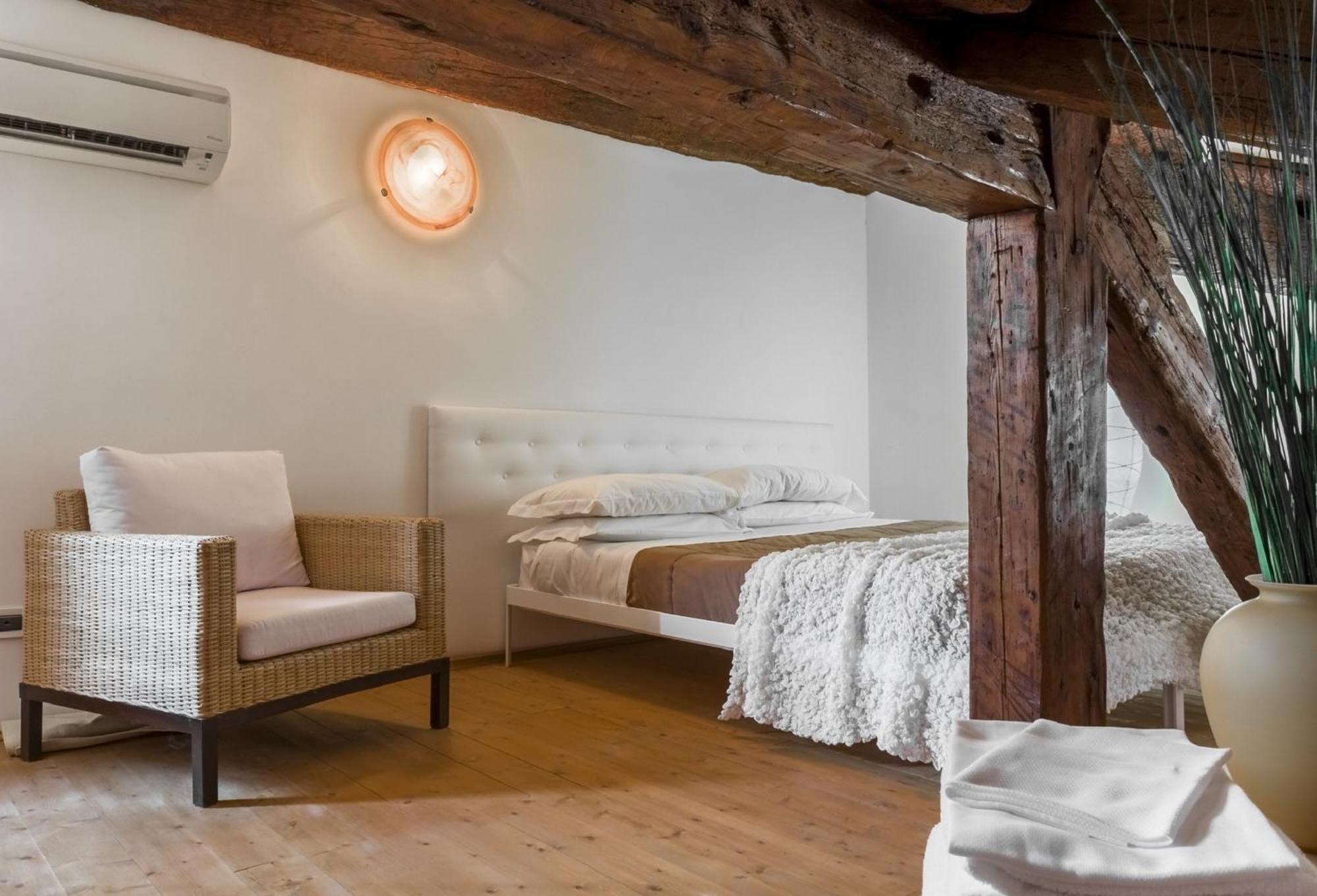 Accademia Charm Apartments By Wonderful Italy Veneţia Exterior foto